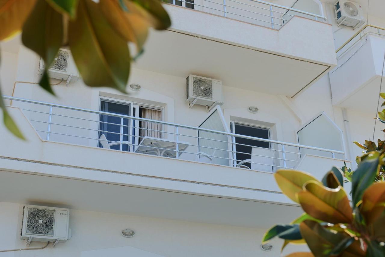 Kidi Apartments Саранде Екстериор снимка