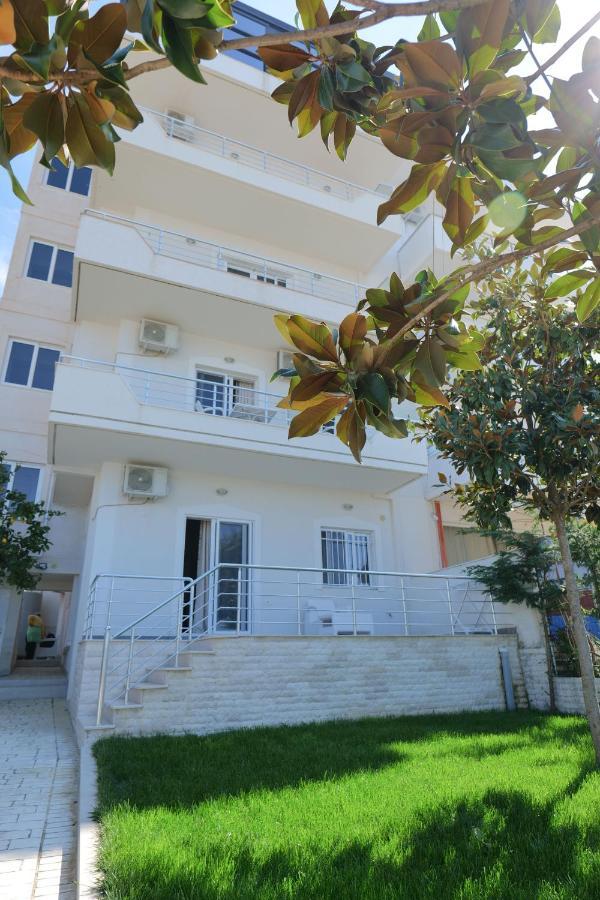 Kidi Apartments Саранде Екстериор снимка