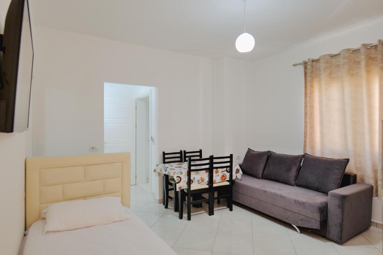 Kidi Apartments Саранде Екстериор снимка